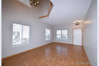 2824 Wheatland Court, Naperville, IL 60564 - Photo 3