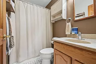 136 Augusta Rd, Oswego, IL 60543 - Photo 9