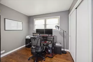 7624 Kilbourn Ave, Skokie, IL 60076 - Photo 19
