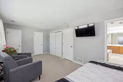 7624 Kilbourn Avenue, Skokie, IL 60076 - Photo 21