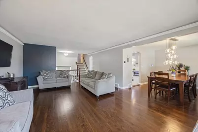 7624 Kilbourn Avenue, Skokie, IL 60076 - Photo 5
