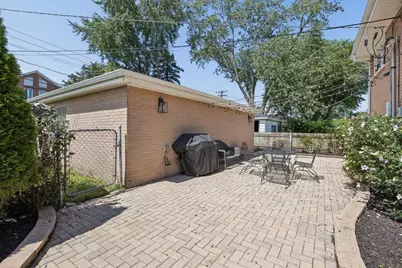 7624 Kilbourn Avenue, Skokie, IL 60076 - Photo 27