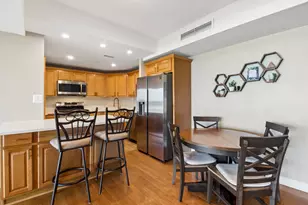 3200 N Lake Shore Dr, Chicago, IL 60657 - Photo 9