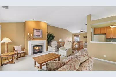 628 King Court #628, East Dundee, IL 60118 - Photo 5