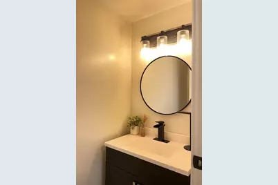 4 Parkside Court #7, Vernon Hills, IL 60061 - Photo 13