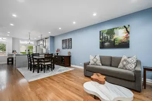 2731 N Janssen Ave, Chicago, IL 60614 - Photo 9