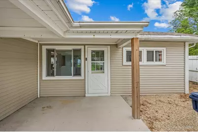 122 S Edison Avenue, Elgin, IL 60123 - Photo 21
