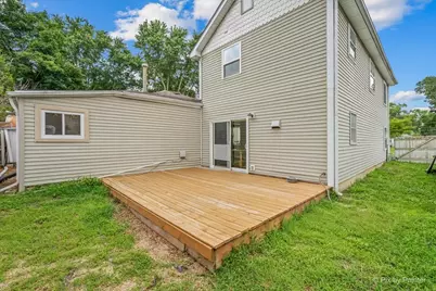 122 S Edison Avenue, Elgin, IL 60123 - Photo 23