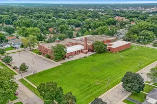 122 S Edison Ave, Elgin, IL 60123 - Photo 33