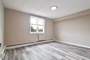2115 W Farwell Ave, Chicago, IL 60645 - Photo 7