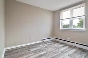 2115 W Farwell Ave, Chicago, IL 60645 - Photo 9