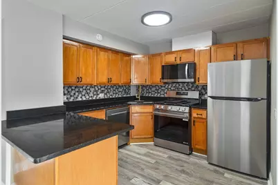 2115 W Farwell Avenue #511, Chicago, IL 60645 - Photo 5