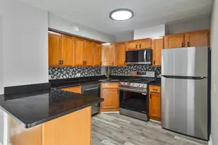 2115 W Farwell Ave, Chicago, IL 60645 - Photo 5