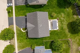 2297 Deerpath Rd, Bolingbrook, IL 60490 - Photo 27