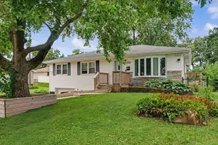 49 Colorado Dr, Decatur, IL 62526 - Photo 3