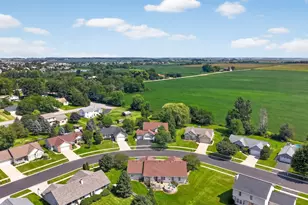 1350 Arneita St, Sycamore, IL 60178 - Photo 7