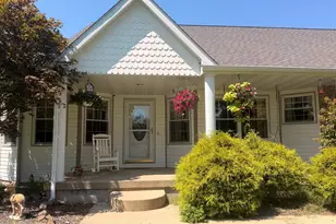 18205 Irvington Rd, Centralia, IL 62801 - Photo 3