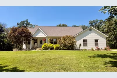 18205 Irvington Road, Centralia, IL 62801 - Photo 1
