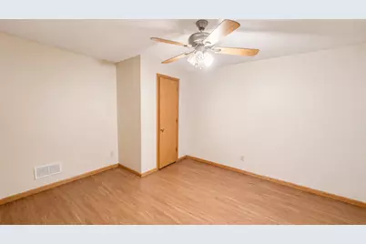 18205 Irvington Road, Centralia, IL 62801 - Photo 15