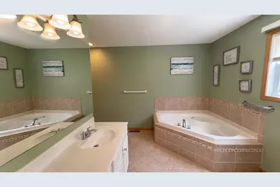 18205 Irvington Road, Centralia, IL 62801 - Photo 9