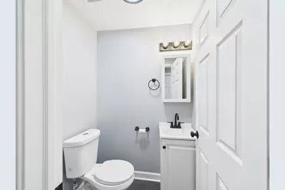 1729 E 67th Street #2E, Chicago, IL 60649 - Photo 9