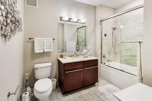757 N Orleans St, Chicago, IL 60654 - Photo 11