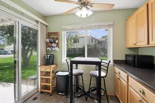1391 Stratford Dr, Gurnee, IL 60031 - Photo 9