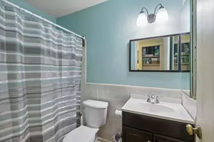 1391 Stratford Dr, Gurnee, IL 60031 - Photo 17