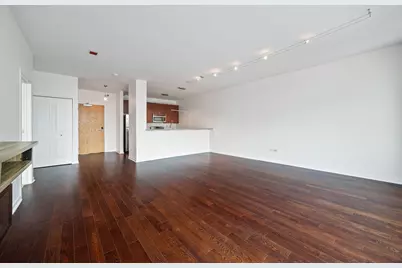 757 N Orleans Street #605, Chicago, IL 60654 - Photo 9
