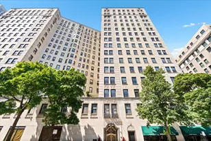 2000 N Lincoln Park W, Chicago, IL 60614 - Photo 1