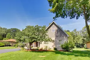 1004 N Harrison St, Algonquin, IL 60102 - Photo 3