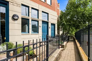 7768 N Sheridan Rd, Chicago, IL 60626 - Photo 3