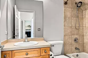 7768 N Sheridan Rd, Chicago, IL 60626 - Photo 19