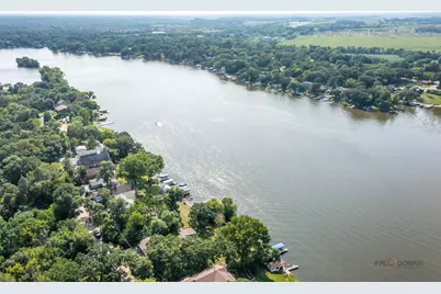5419 E Lake Shore Drive, Wonder Lake, IL 60097 - Photo 47