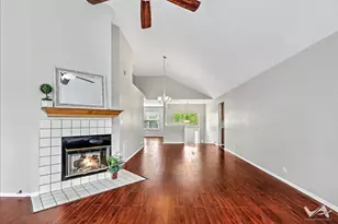 1620 Columbia Cir, Bartlett, IL 60103 - Photo 3