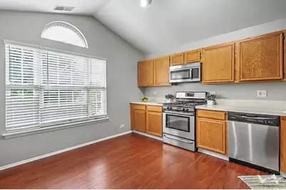 1620 Columbia Circle #2, Bartlett, IL 60103 - Photo 7