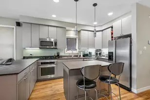 841 W Buckingham Pl, Chicago, IL 60657 - Photo 7