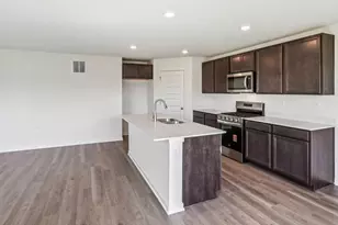 2467 Barbera Dr, Oswego, IL 60543 - Photo 3