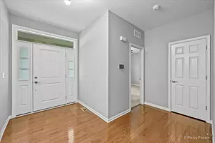 341 Foxford Dr, Cary, IL 60013 - Photo 5