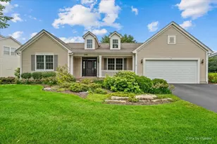 341 Foxford Dr, Cary, IL 60013 - Photo 1