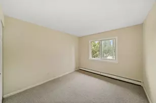 1065 Valley Ln, Hoffman Estates, IL 60169 - Photo 15