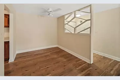 1065 Valley Lane #208, Hoffman Estates, IL 60169 - Photo 3