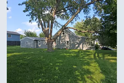 1624 N Poplar Avenue, Round Lake Beach, IL 60073 - Photo 1