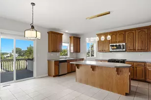 5218 Greenshire Cir, Lake in the Hills, IL 60156 - Photo 5