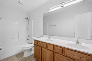 5218 Greenshire Cir, Lake in the Hills, IL 60156 - Photo 23