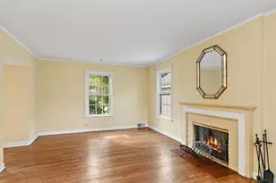 369 N Walnut St, Elmhurst, IL 60126 - Photo 5