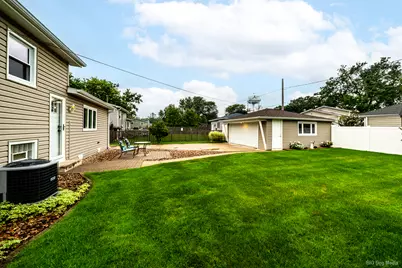 5806 Rob Roy Drive, Oak Forest, IL 60452 - Photo 23