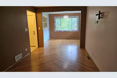 28575 W Valley Road, Ingleside, IL 60041 - Photo 15