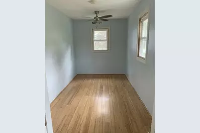28575 W Valley Road, Ingleside, IL 60041 - Photo 11