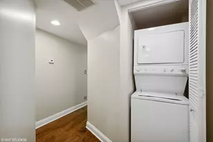 929 W Eastwood Ave, Chicago, IL 60640 - Photo 11